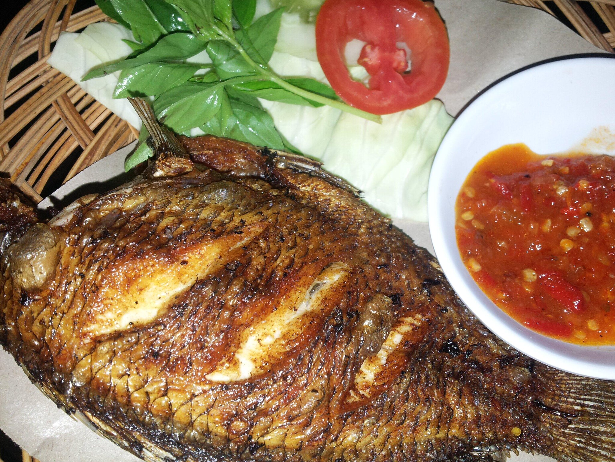 ABBZ Banjarmasin Twitter Soee Gini Asyiknyamakan Ikan Nila Goreng Lalapan Plus Sambel Ayam Bakar Bunda Zhahira Mmm Wuennakk Tenan Http Tco Q4n9nAmJLr