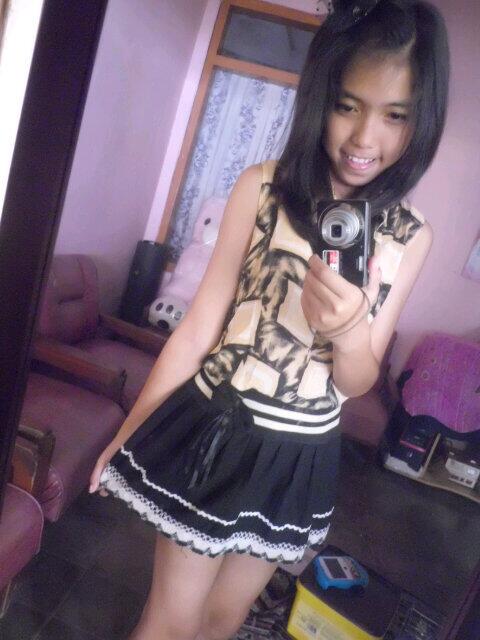 Corneliatembem's tweet photo. #latepost#noeffect#it'sme!#devintacornelia http://t.co/84prVmLpHH