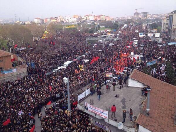 #BirHalkCocuğunuUğurluyor