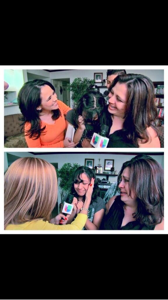 amacchiavelloTV's tweet photo. AbogadaLatina le da la sorpresa de su vida! Joven madre se queda legalmente en USA! Ya pronto en @DespiertaAmeric http://t.co/FqAzB0KqYd