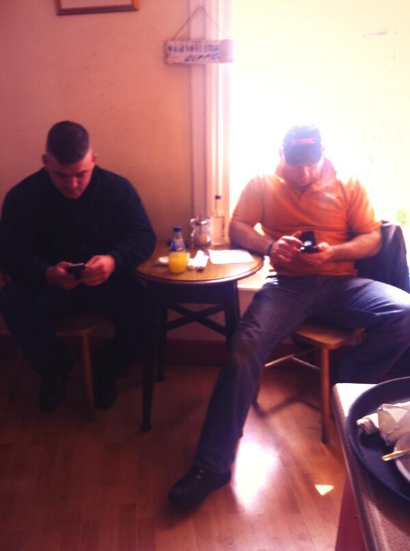 Curious cafe chelt tweet media