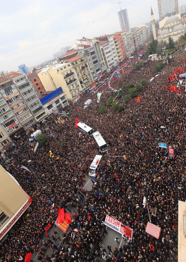 “<a href="/errdemglr/">erdem</a>: #BirHalkCocuğunuUğurluyor ”