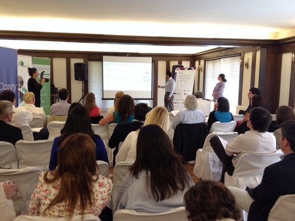 consorc_apicola's tweet image. Comenzó la presentación de Pitch! May the bee magic be with all!