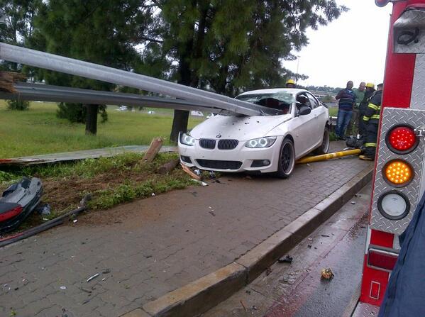 BiiPFelCYAEzV t God only knows how Orlando Pirates Rooi Mahamutsa walked away unharmed from this horrific car crash