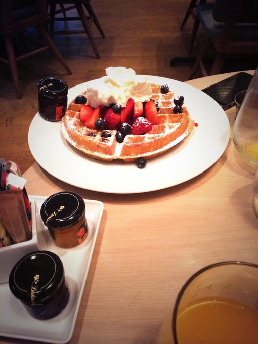 Breakfast with tha fam!! @UTematt http://t.co/do1t08Qaqf<a class="tags" target="_blank" title="On Twitter" href="/?out=eyJ0eXAiOiJKV1QiLCJhbGciOiJIUzUxMiJ9.eyJpYXQiOjE3MjA4NjA2MzMsImlzcyI6InR3cG9ybnN0YXJzLmNvbSIsIm5iZiI6MTcyMDg2MDYzMywiZXhwIjoxNzUyMzk2NjMzLCJyZWRpcmVjdF91cmwiOiJodHRwczovL3R3aXR0ZXIuY29tL1VUZW1hdHQifQ.xD3O7p5_MaLJ2fK-bs_Ug15sQQMKn4Ry2IbpV6SiCfwBYnqkbwhAIBRKsBoQvAUmbjjS93LMsNysVj6vz4xJLA">@UTematt</a><a href="/tag/tortillasoup"class="tags"><span>#tortillasoup</span></a>