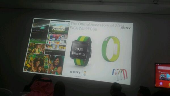 Utechcom's tweet image. ساعة سوني ٢ وسوارتها بالألوان البرازيلية #XperiaDetails