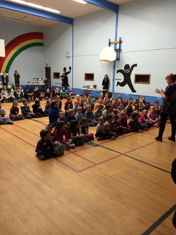 RT <a href="/WildWilliamWest/">Bill West</a>: <a href="/4AgForLife/">Agriculture for Life</a> #CASW @AlbertaJSG Agriculture Safety Week and Seat Belt Safety, Alberta