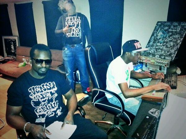 LPL_Studio's tweet photo. #StudioTime http://t.co/F5qyO5MixG
