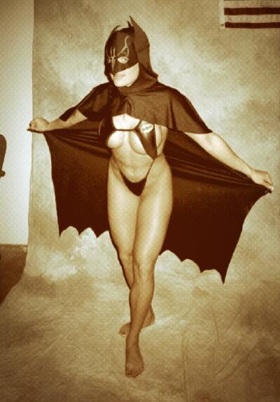 EroBatman1's tweet photo. There she is! http://t.co/uILhCXSev3