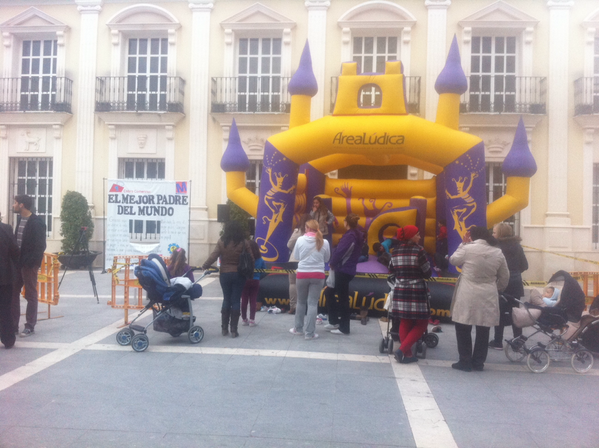 jmd_triano's tweet photo. Os esperamos en el ayuntamiento para la campaña del día del padre con #CabraComercial http://t.co/i1OTMYUNsi
