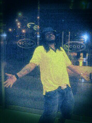 ScoopReese (@reesescoop) on Twitter photo 