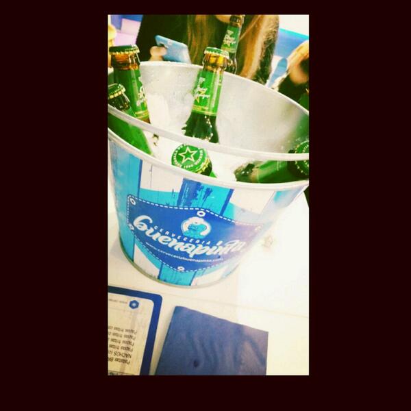 Cristinabelmon6's tweet photo. La cerveza es necesaria para hacer que la sed merezca la pena @Fabiola_mrtnz http://t.co/p2vOHx9Qxq