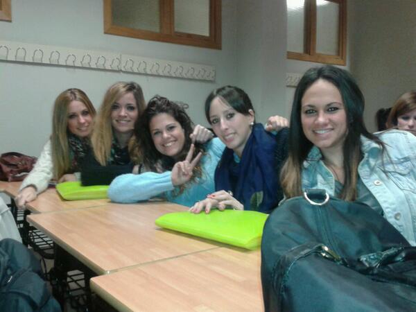 lauugarciaa's tweet photo. las RON MONTERO a topeeee @miresansep @AnaChichoRG @fatiielouaari @Alba_ag24 http://t.co/uKeAnuieZ9