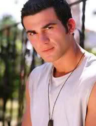 JLResendezFC_ES's tweet photo. Disfruta ahora en España x @laSiete_tv de nuestro bello @joeresendez como #Greco en #LaMadrastra http://t.co/18PnmC8Ohv