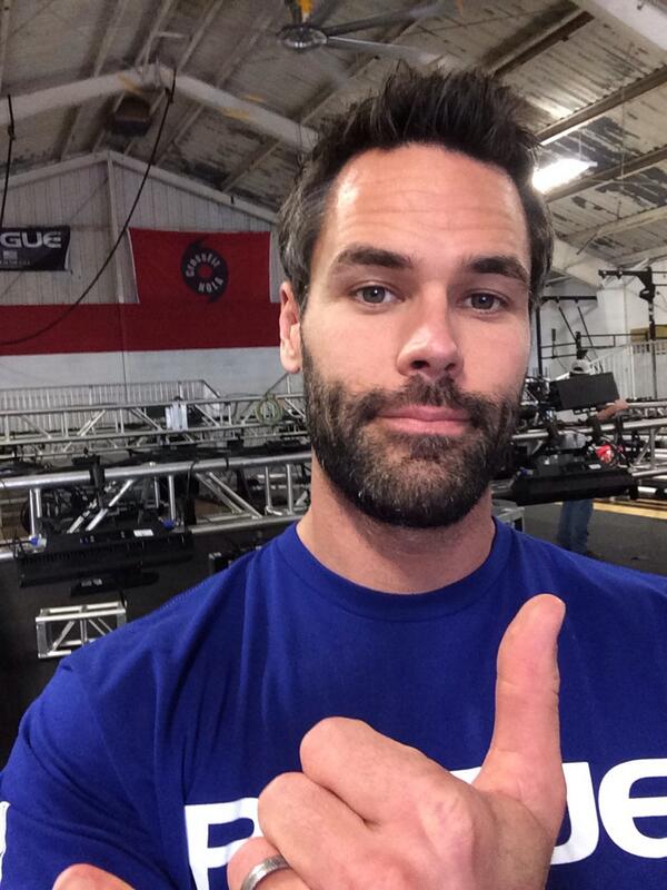 RoryMckernan's tweet photo. Gearin TF up. #CrossFitGames 14.3 #bootyisstrength #pichelliforprez http://t.co/NpE9bfJTGo