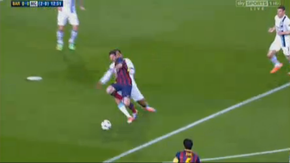 BijVcuNCAAABrC8 Penalty?! Lionel Messi was tripped by Joleon Lescott in the Man City box [Pictures]