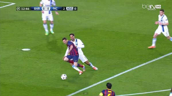 BijVvC6CYAA3QDV Penalty?! Lionel Messi was tripped by Joleon Lescott in the Man City box [Pictures]