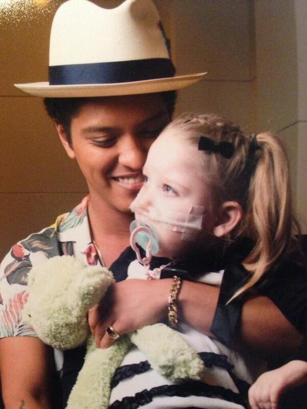 BrunosLadyClub's tweet photo. Another reason we love him. http://t.co/bWDzJR50Al