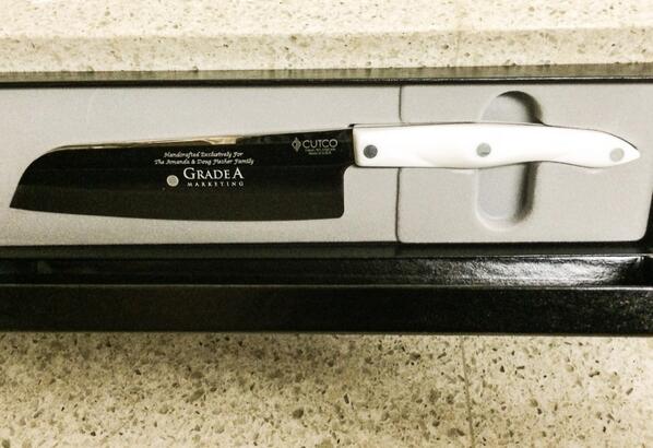 GradeAFresh's tweet image. Thanks @melanietc! Also I LOVE my knife :) #cadredc