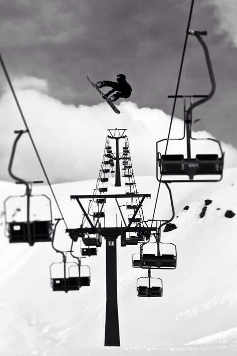 spx690O0's tweet photo. First chair last call #snowboard #snow #forumSnowboard #forumforever #hoth #houseoftheholy #chairlift http://t.co/Hz2wXfcF41