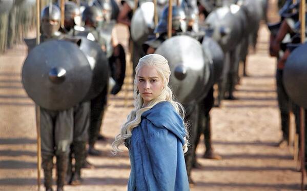 SimonElias's tweet image. Anyone else think this scene was #Epic #Throners #GameOfThrones #DaenerysTargaryen