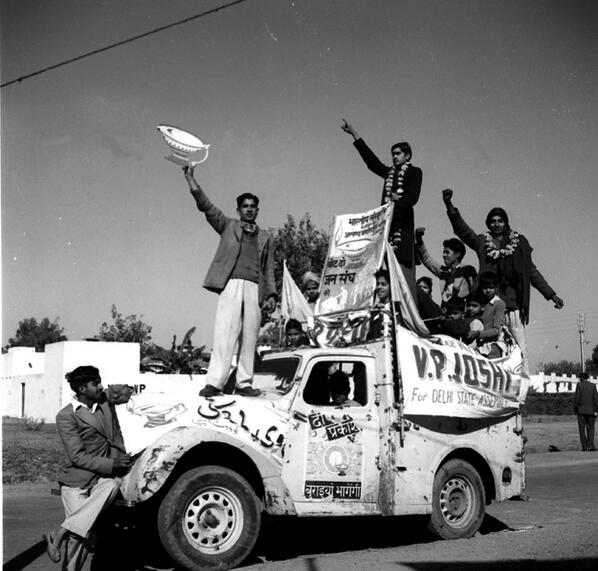 IndiaHistorypic's tweet image. 1952 :: Election campaign of Jan Sangh in First General Elections of India