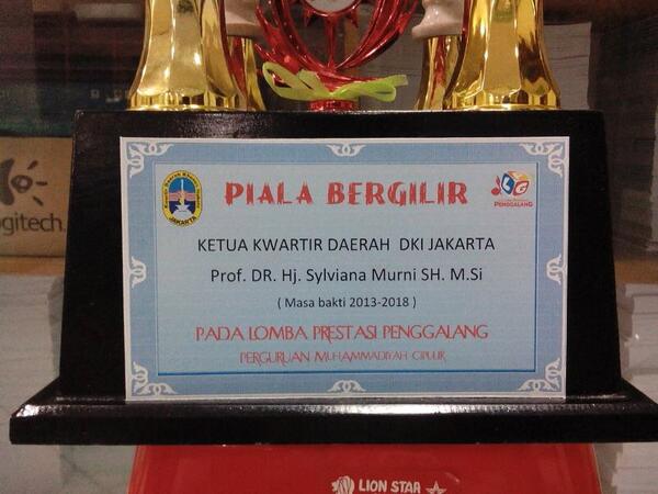 lpgdosq's tweet photo. Piala bergilir LPG IX 2014 http://t.co/LURrOR2lVD