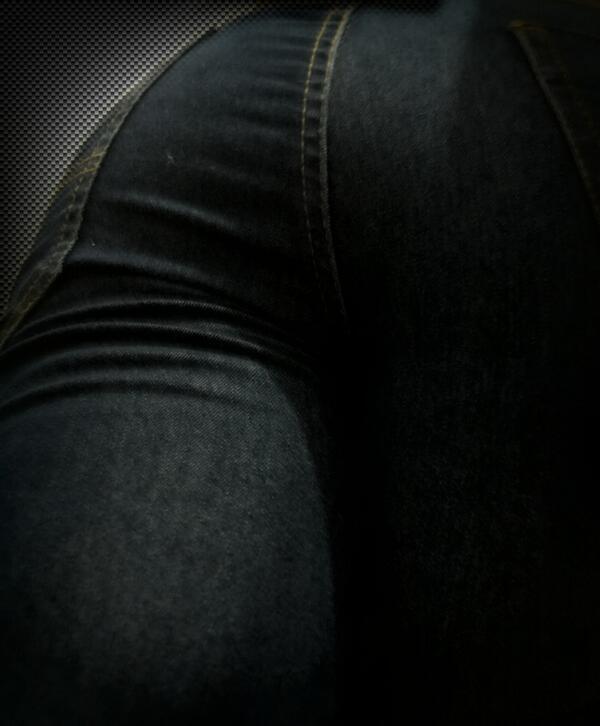shemalebottom's tweet photo. فديتني <3 http://t.co/sxWQB7OScB