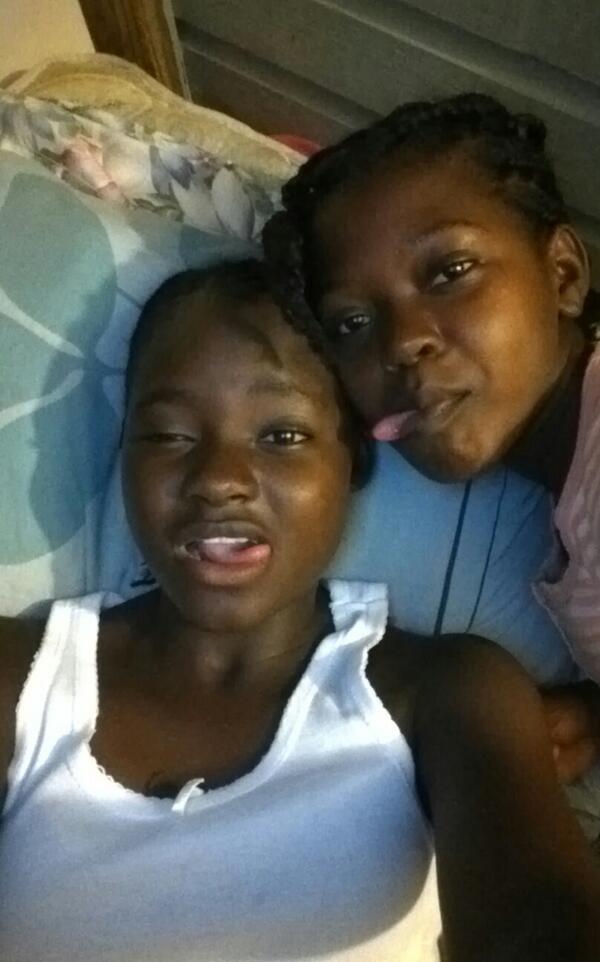 CcCiar's tweet photo. Chillin http://t.co/ba9R2waUwO