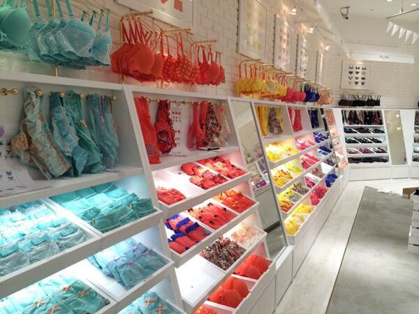 AMPHI FULFRU アンフィ フルフル ららぽーとTOKYO-BAY