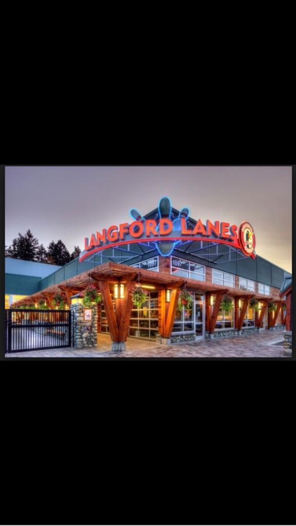 Island_dates's tweet photo. Come join us for some VIP bowling fun March 21st from 8-10 http://t.co/qqcLpBaivW
