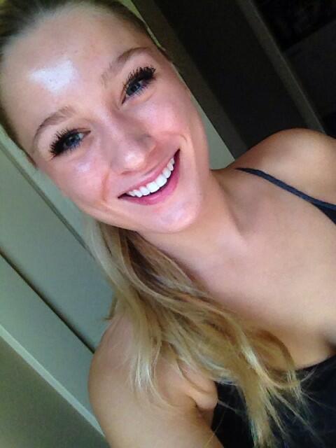 lorebabe1's tweet photo. 2 more days and my girl is home@mcsteevo http://t.co/frF4iuxh4z