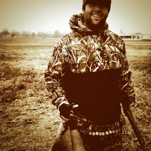MidwestWaterfwl's tweet photo. The good luck charm @BrockWilson7 with a limit of Canada's http://t.co/Rh5JhNMHc9