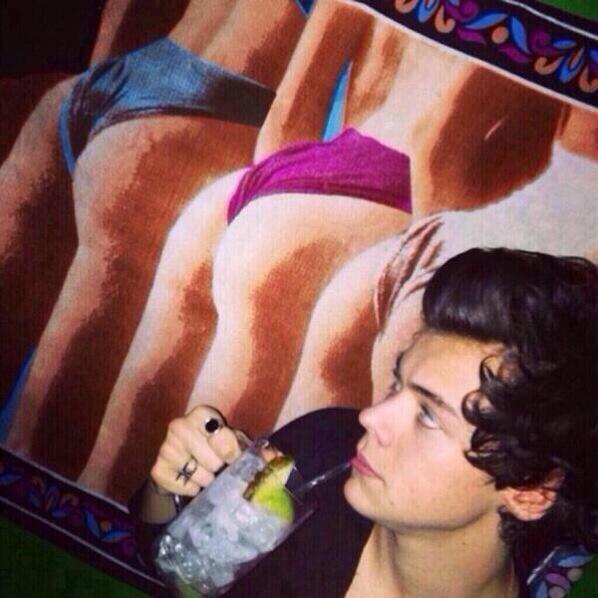 Hcmble's tweet image. Uh yeah...so about this...😂👌