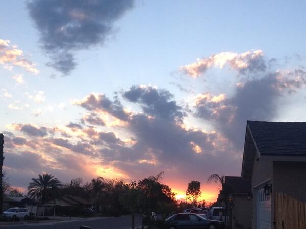 Geoff23ABC's tweet photo. #Bakersfield sunset http://t.co/NgZchABDS1