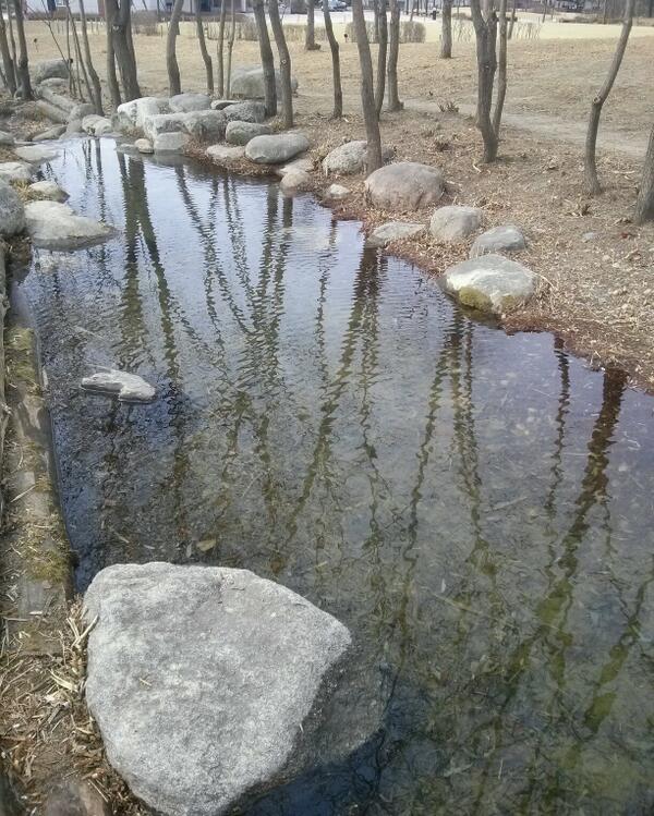 TheRedClouds's tweet photo. 흘러가고 싶다.. http://t.co/mv9iOvnbKo