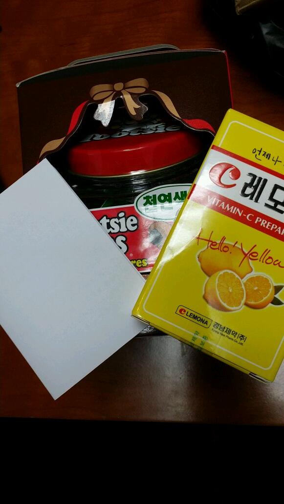 생각치도못한
하루빨리받은화이트데이선물
소심한팬황용주님 감사합니당
행복한화이트데이가될거같아용
오늘도화이팅하겠습니당 ^^