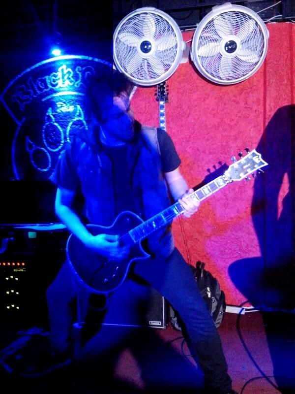bombo's tweet photo. @chimairaband  in Queretarock http://t.co/uPoJ58kavg