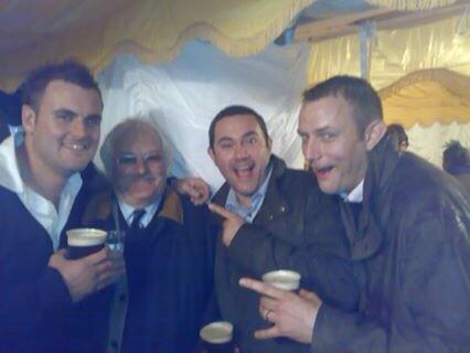 marksmith2111's tweet photo. @Woody292929 @02Boldy remember this Cheltenham ? #woodsyhadhair http://t.co/3ImaYiOeZn