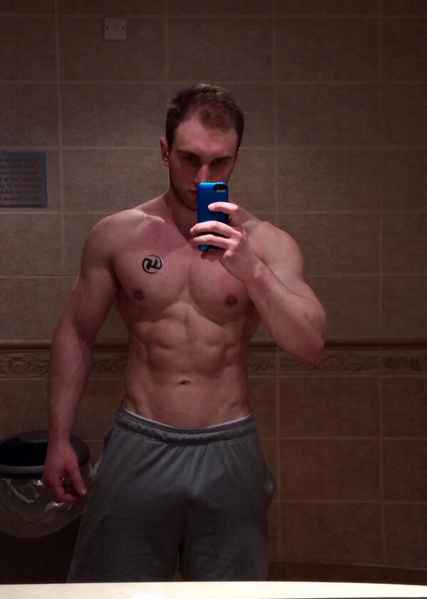 jayson_gibson's tweet image. Too tired for a good flex! #donein #mi40 @justin_tayler