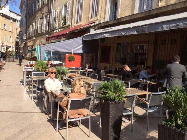 LeBouddoir's tweet photo. on est bien la! #soleil à #aix http://t.co/aaaEyXs4d6