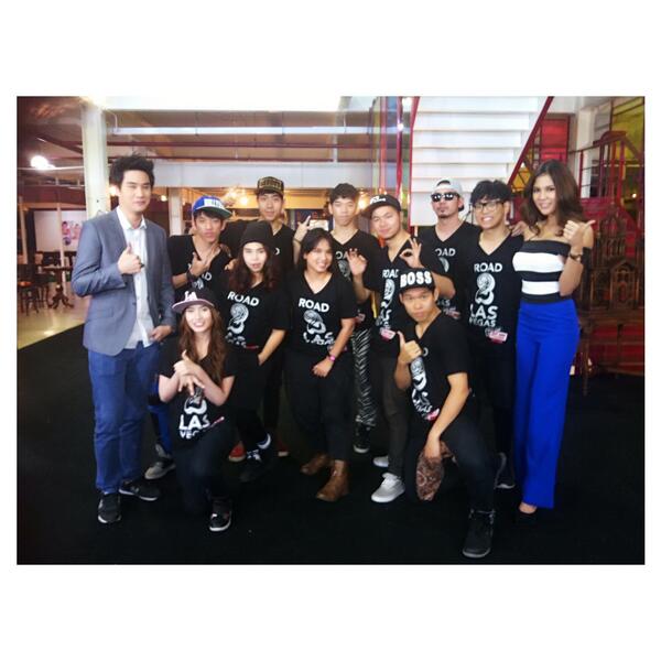 HHI_THAILAND's tweet photo. Media Visit @ มดดำออนทีวี http://t.co/xAKWPGjw0c