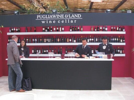 puglia's tweet photo. Savelletri di Fasano ospita il #Puglia #wine and Land http://t.co/a422bPJlMT http://t.co/c6b8y795ng