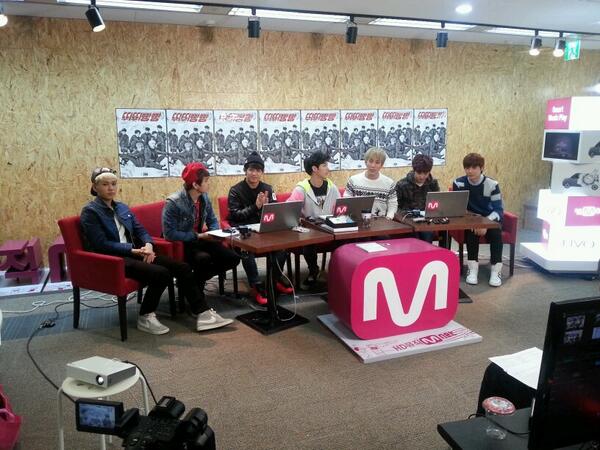 OfficialMwave's tweet photo. We're officially live with #BTOB #MEET&amp;GREET! http://t.co/jYfbUqugWm http://t.co/olNHdkZsXw