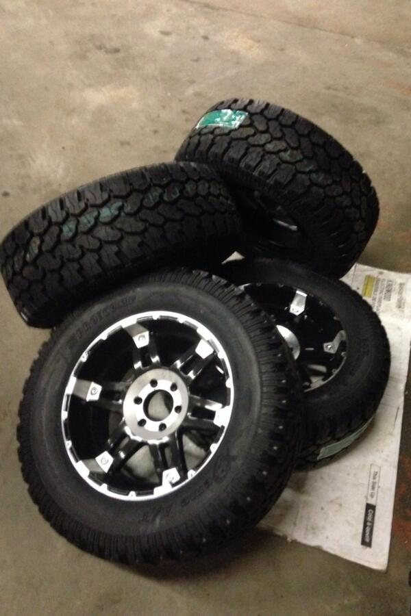 dirtyskyn69's tweet photo. All ready waiting for me to get home :) http://t.co/S1DrhCkMdk