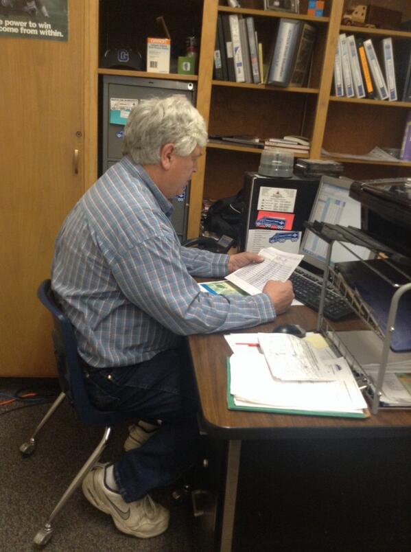 frezko19's tweet photo. @PGHSdrivesafe best teacher 😂👌✌️ http://t.co/YgyPsp6mUt