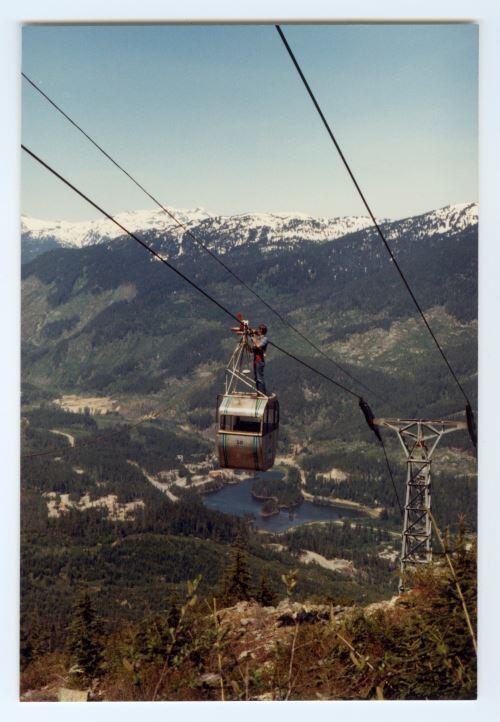 GoWhistler's tweet photo. RT @whistlerblckcmb: Nice one! RT @FairmontWhistlr: #TBT #WB then and now! Whats your Favourite Chair? #crystalchair http://t.co/qsC1izNTPN