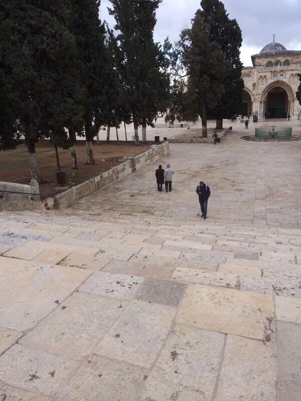 AskaMufti's tweet photo. This is Masjid Al Aqsa in Jerusalem http://t.co/N4VmH1PgMF