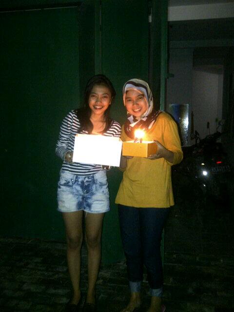 kejutan yg ke 4. Yg dibilang kejutan buat bawang merah bawang putih :D .thanks my bestiest <a href="/IchaCiantiQ/">CQ</a> <a href="/rizky_rich2/">Rizky Bastiarso U</a>