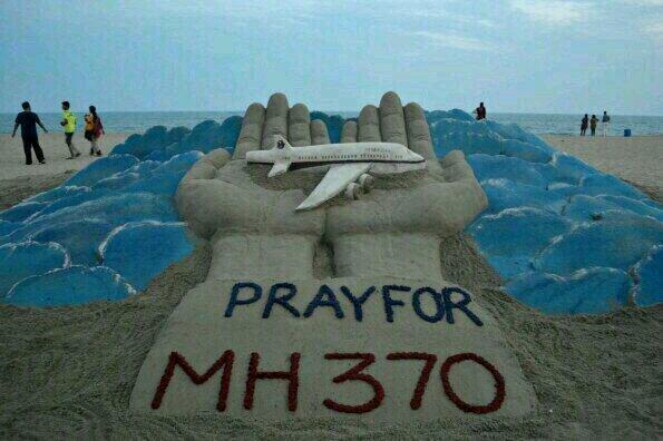 hasniutd's tweet photo. #PrayForMH370 http://t.co/2lFM9HhN94